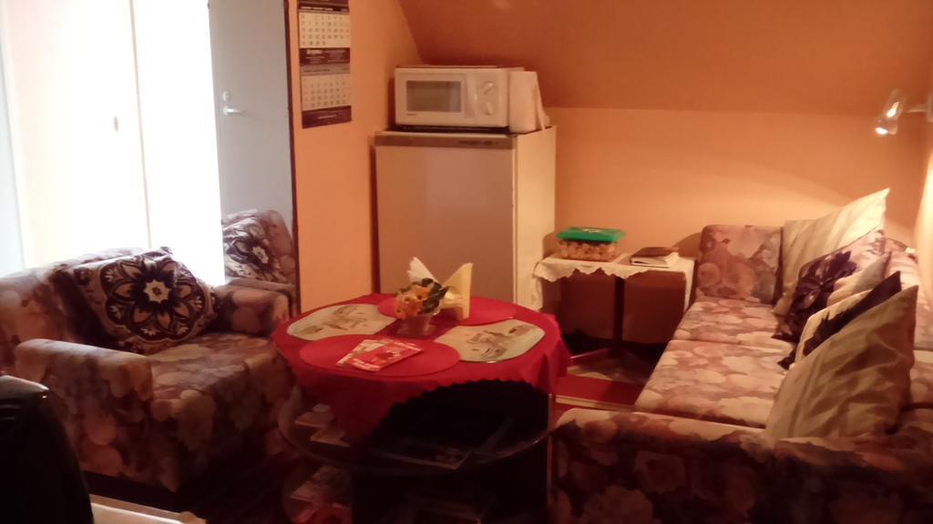 Jannseni Accommodation Pärnu Extérieur photo