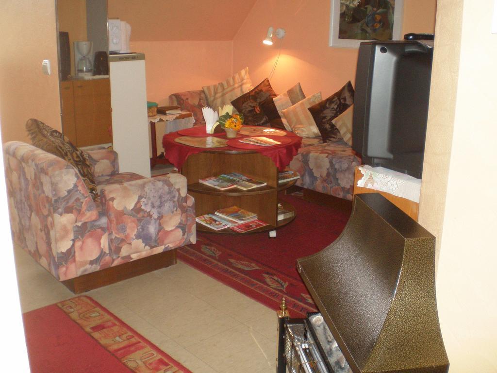 Jannseni Accommodation Pärnu Extérieur photo