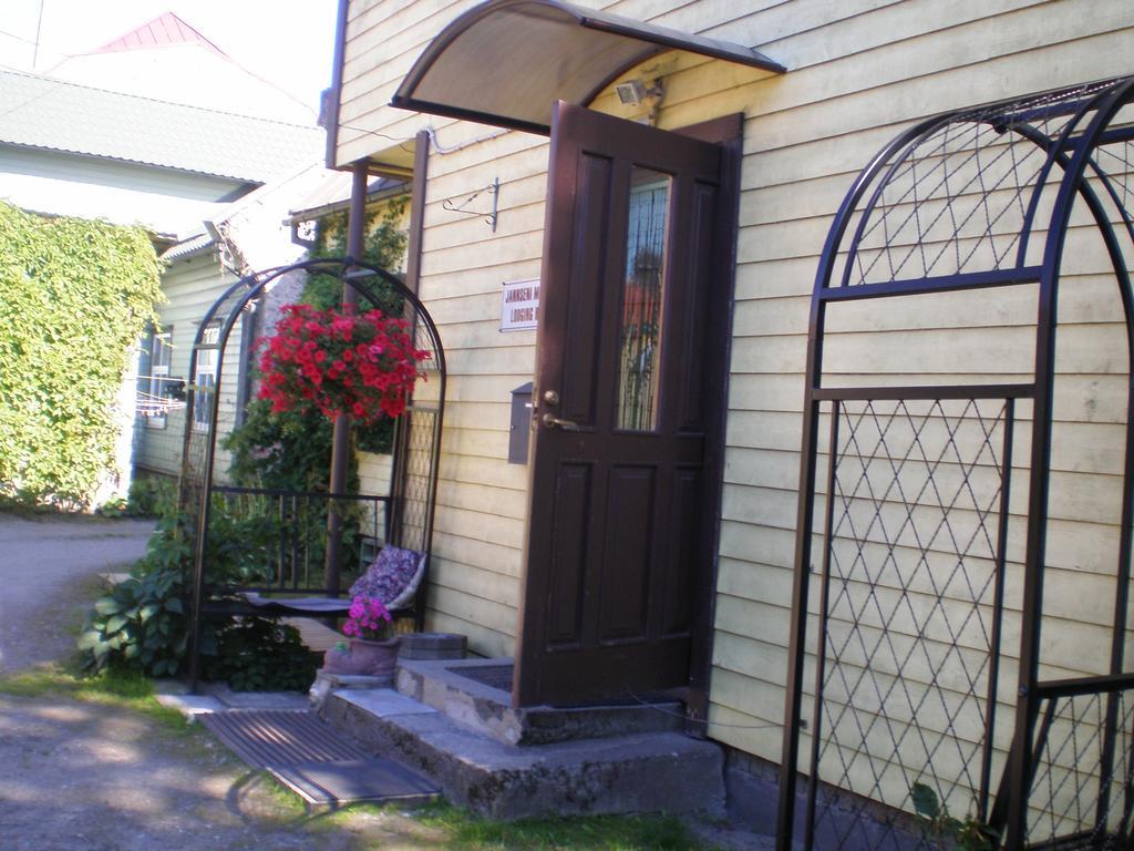 Jannseni Accommodation Pärnu Extérieur photo