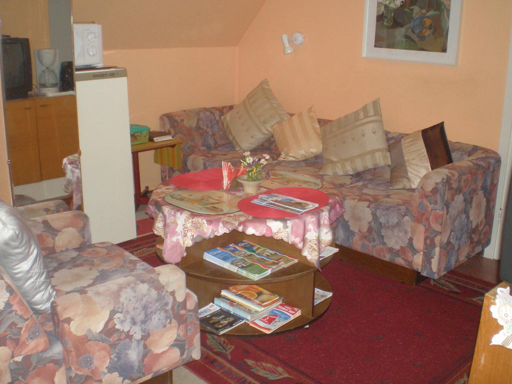 Jannseni Accommodation Pärnu Extérieur photo